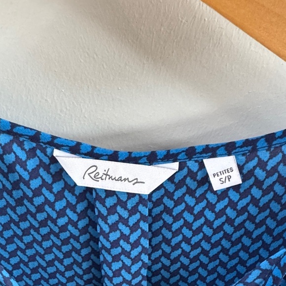 Reitmans Blue Patterned Sleeveless Blouse - Picture 3 of 5
